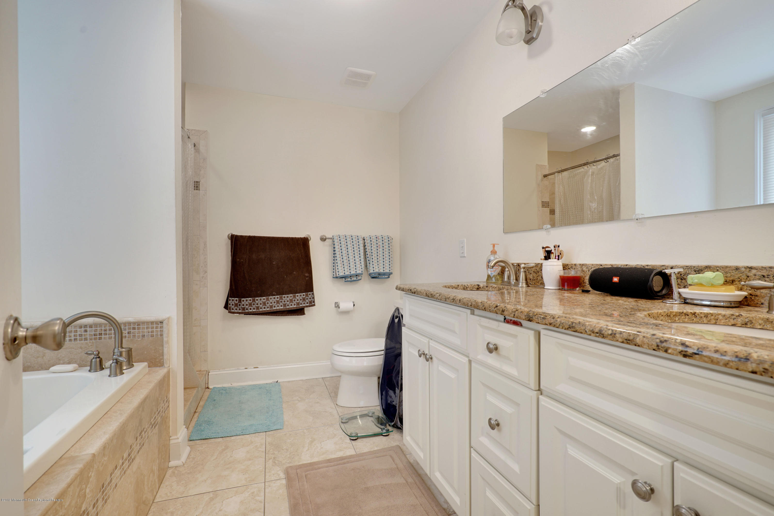 323 Wells Avenue Oakhurst, NJ 07755 - Photo 41 of 57 046_dsc07520-dsc07524