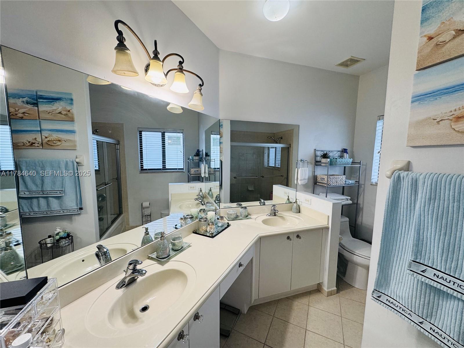15641 Southwest 8th Lane Miami, FL 33194 - Photo 23 of 32