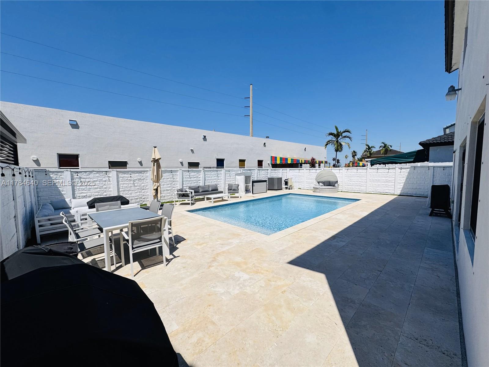 15641 Southwest 8th Lane Miami, FL 33194 - Photo 28 of 32