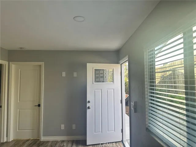 $2,400 | 620 Wilshire Place, Newbury Park, CA 91320