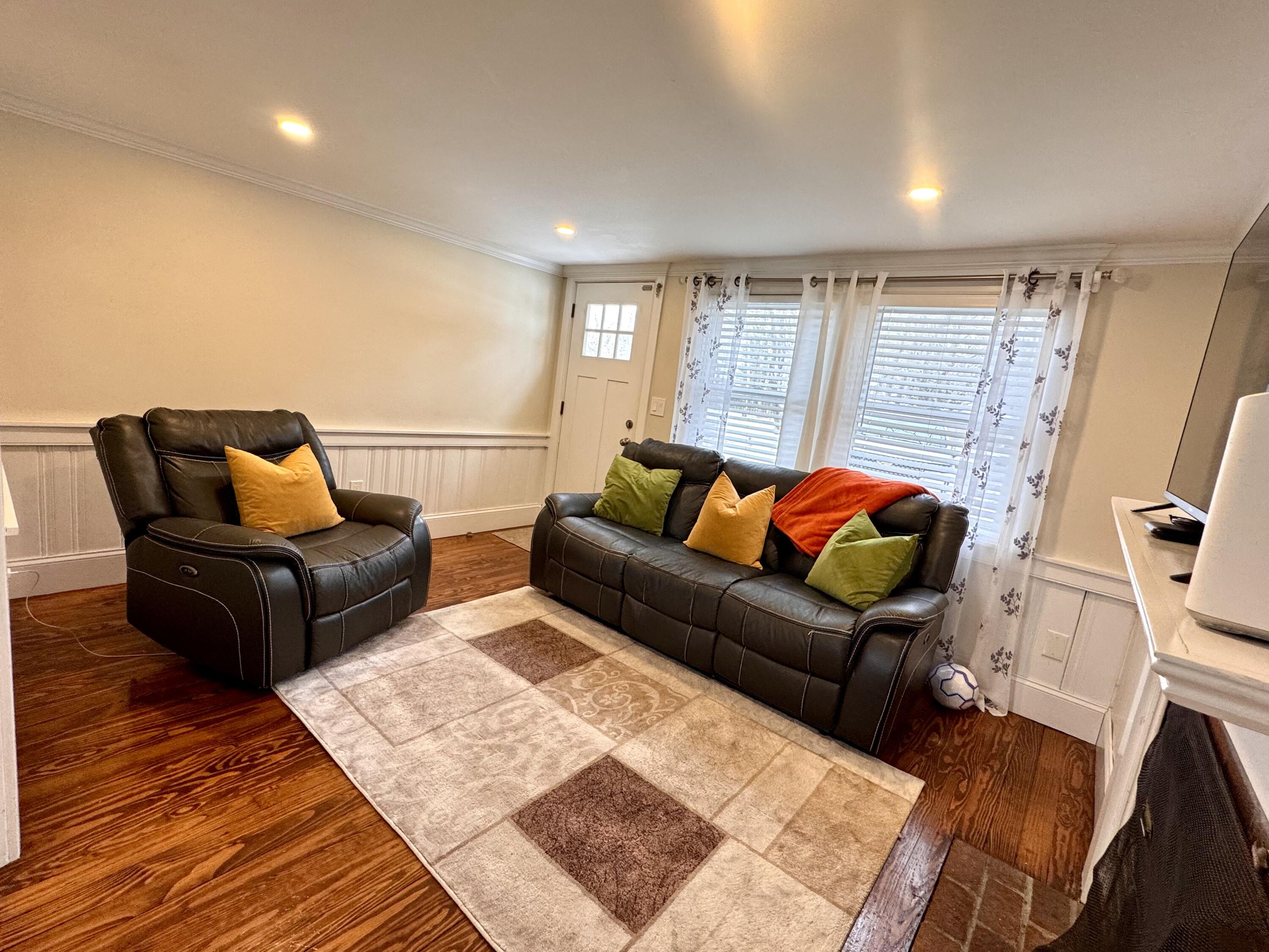 73 Kings Way Hyannis, MA 02601 - Photo 19 of 20 IMG_7168