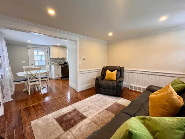 $459,900 | 73 Kings Way, Hyannis, MA 02601
