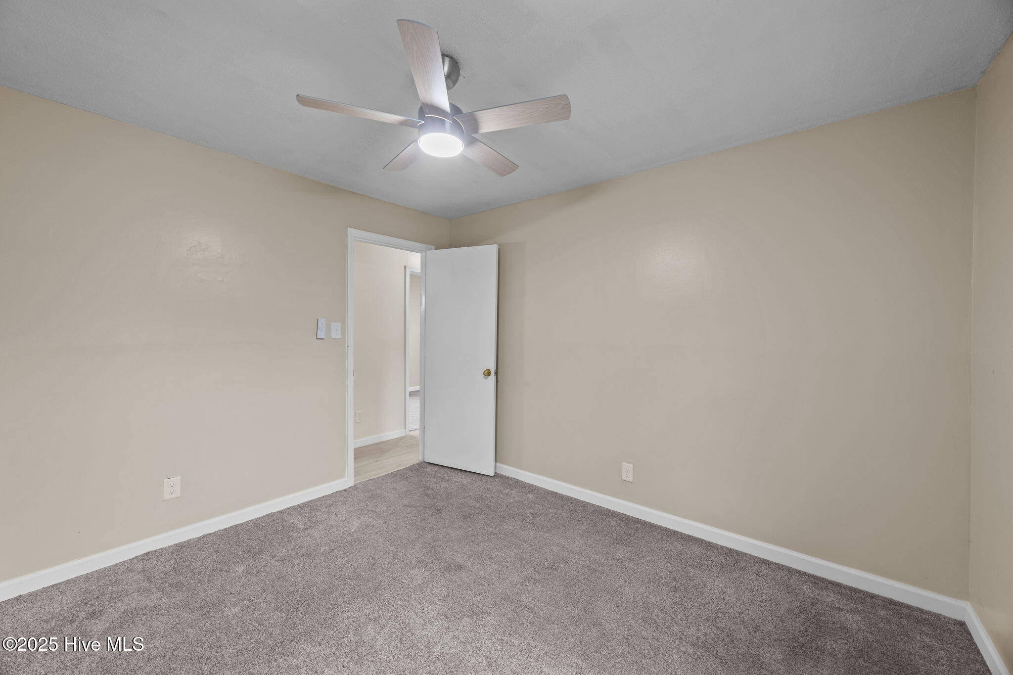 2581 Pocosin Road Ayden, NC 28513 - Photo 15 of 41 15-web-or-mls-BLS_0033