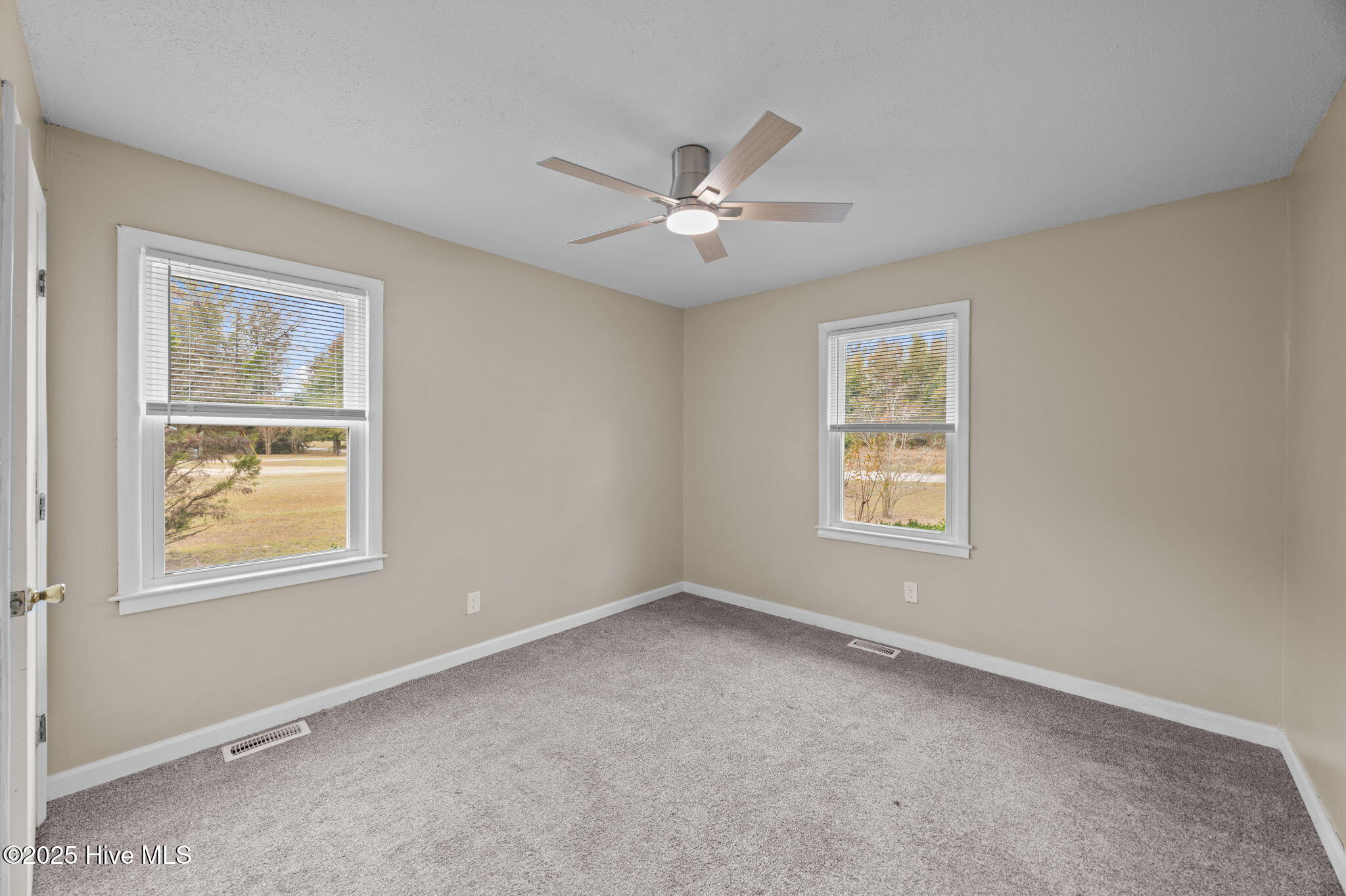 2581 Pocosin Road Ayden, NC 28513 - Photo 16 of 41 16-web-or-mls-BLS_0036
