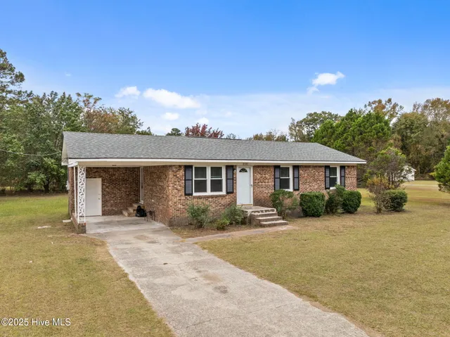 $199,900 | 2581 Pocosin Road, Ayden, NC 28513