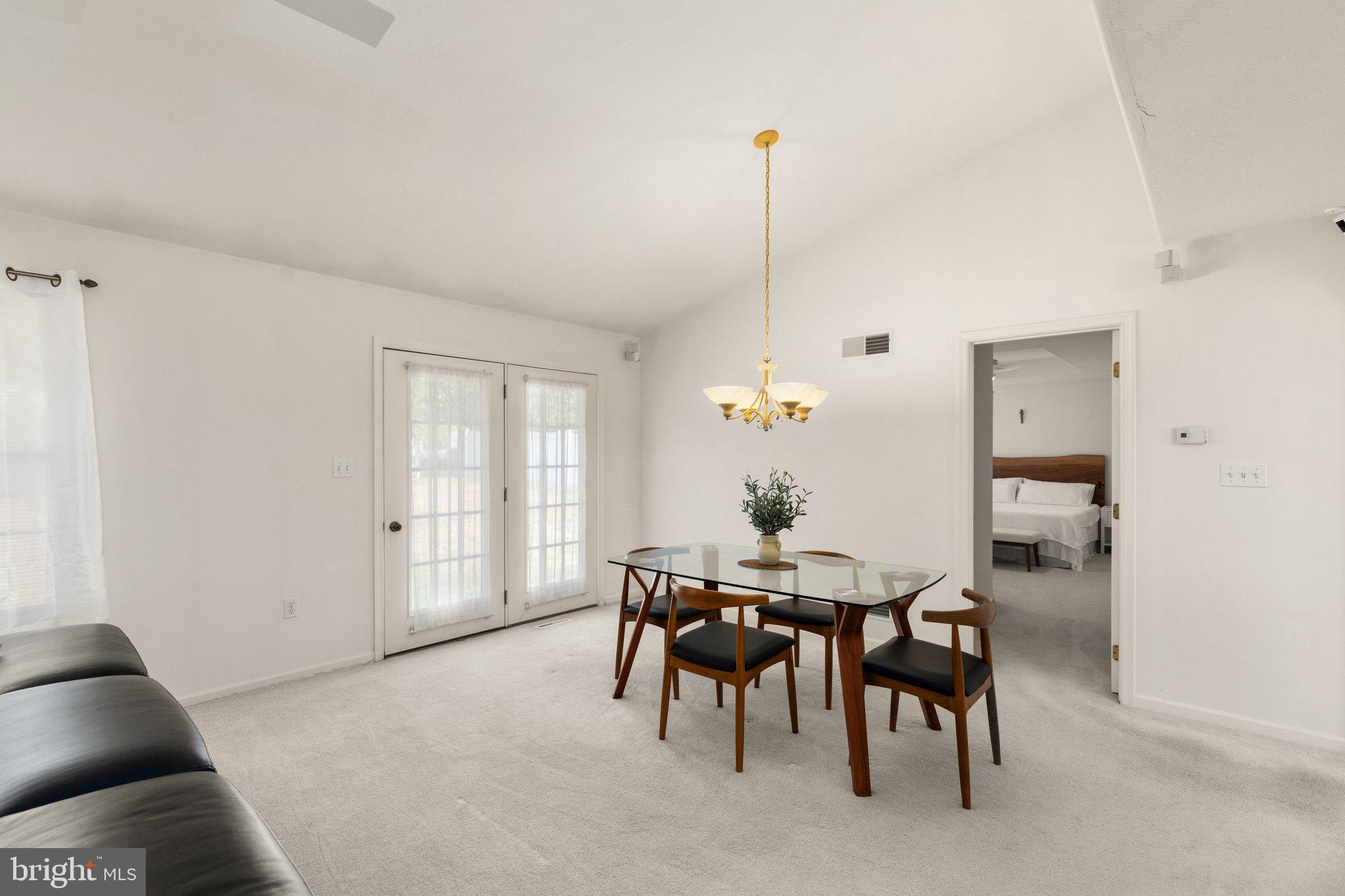 7635 Seneca Ridge Drive York, PA 17403 - Photo 9 of 24 Gallery Image 9