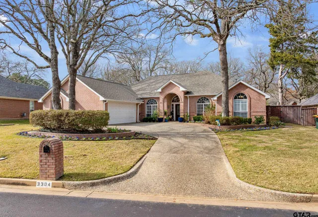 $474,900 | 3304 Pebblebrook Drive, Tyler, TX 75707
