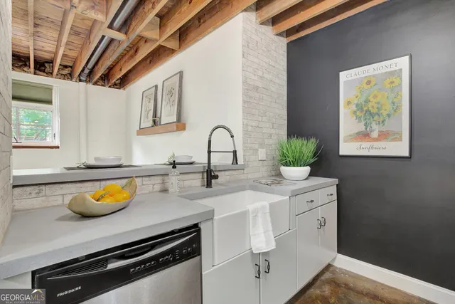 $299,000 | 172 Carroll Street Southeast, Unit 103, Atlanta, GA 30312