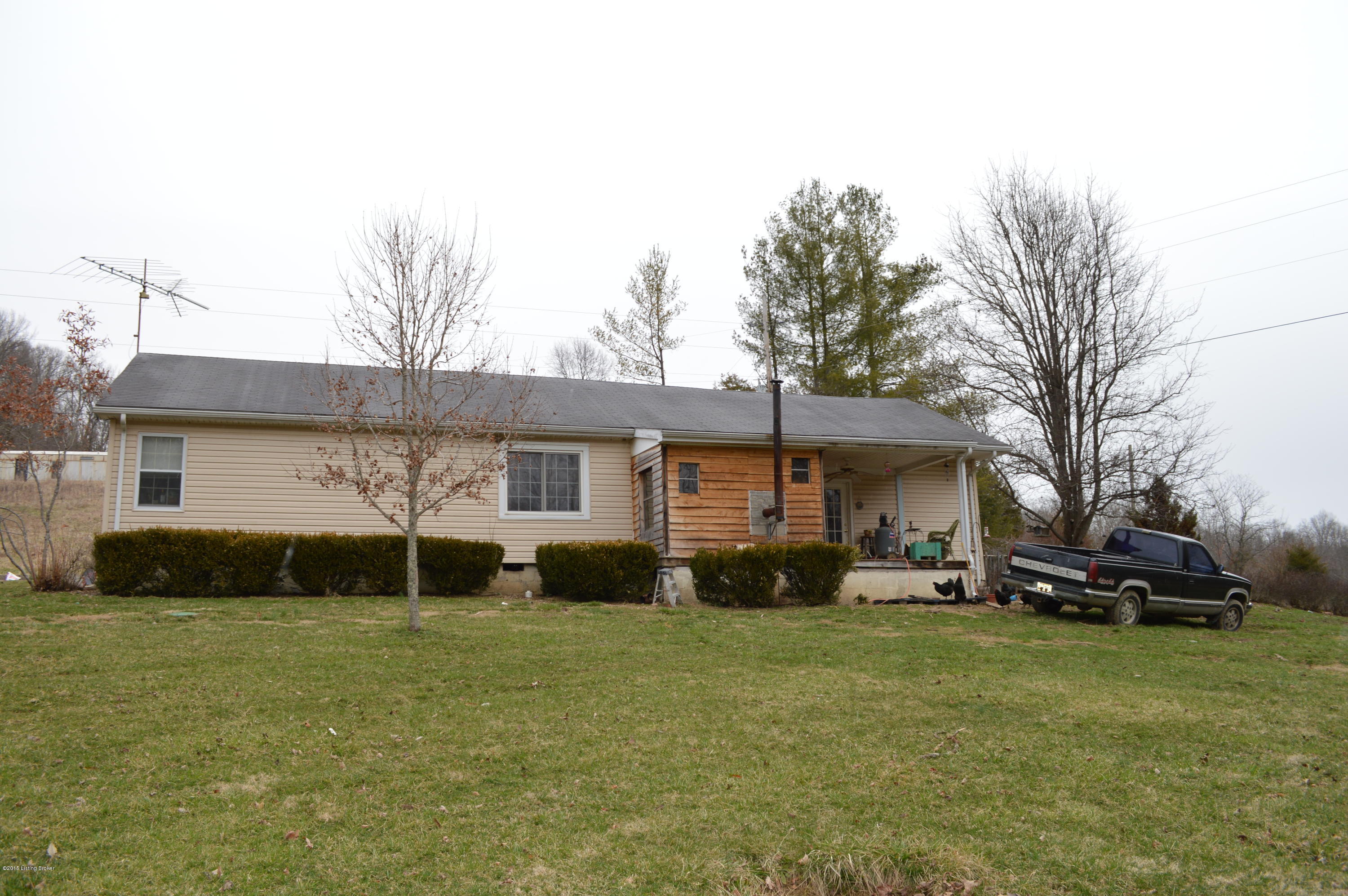 602 Gest Road Pleasureville, KY 40057 - Photo 4 of 14 DSC_0980.JPG