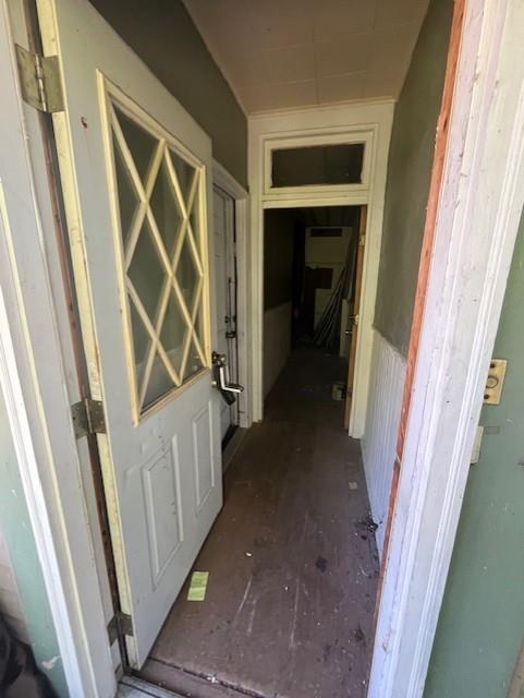 635 Rising Main Avenue Pittsburgh, PA 15212 - Photo 3 of 34 a view of an entryway