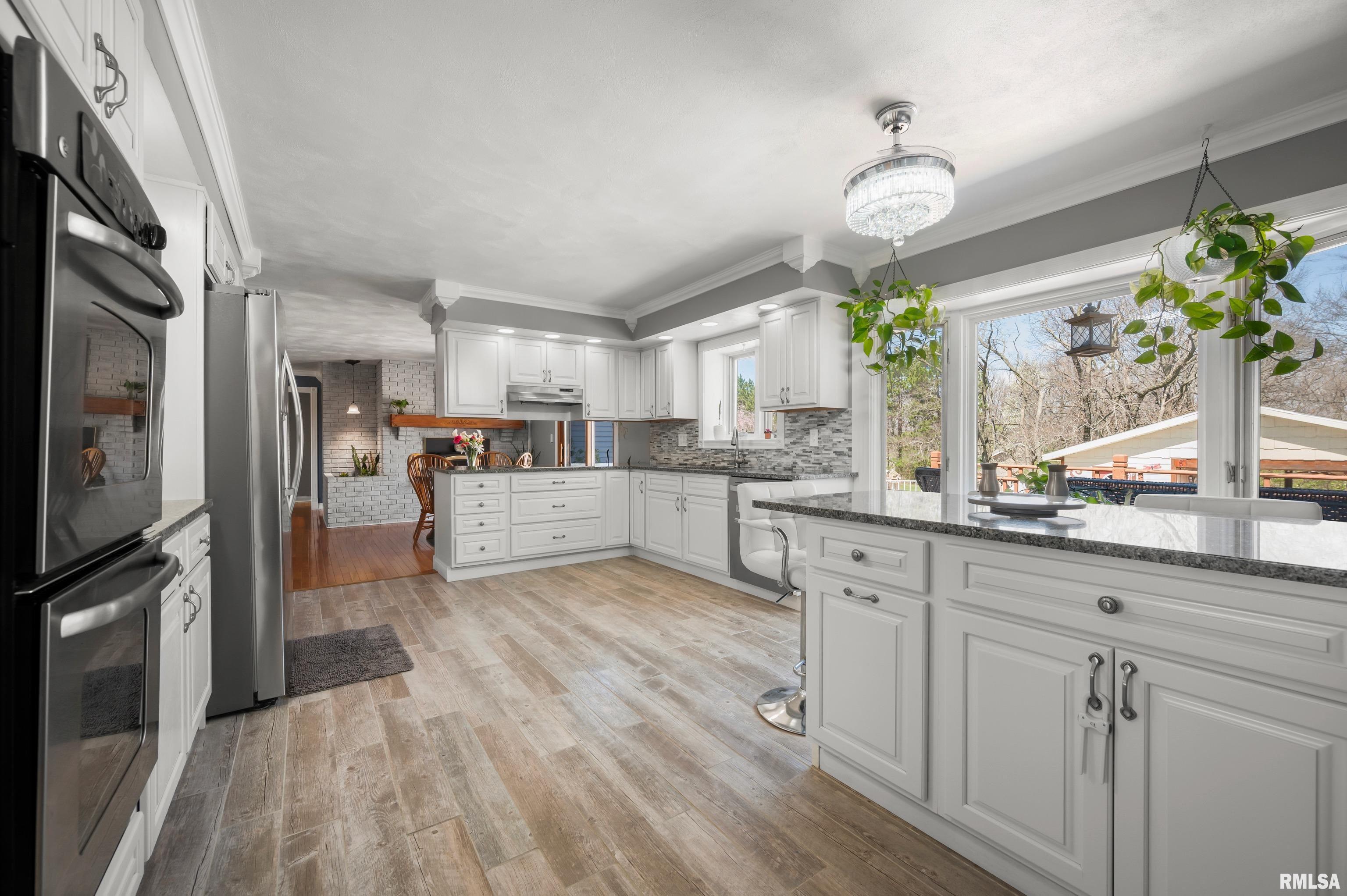 348 Circle Shore Drive Washington, IL 61571 - Photo 11 of 54