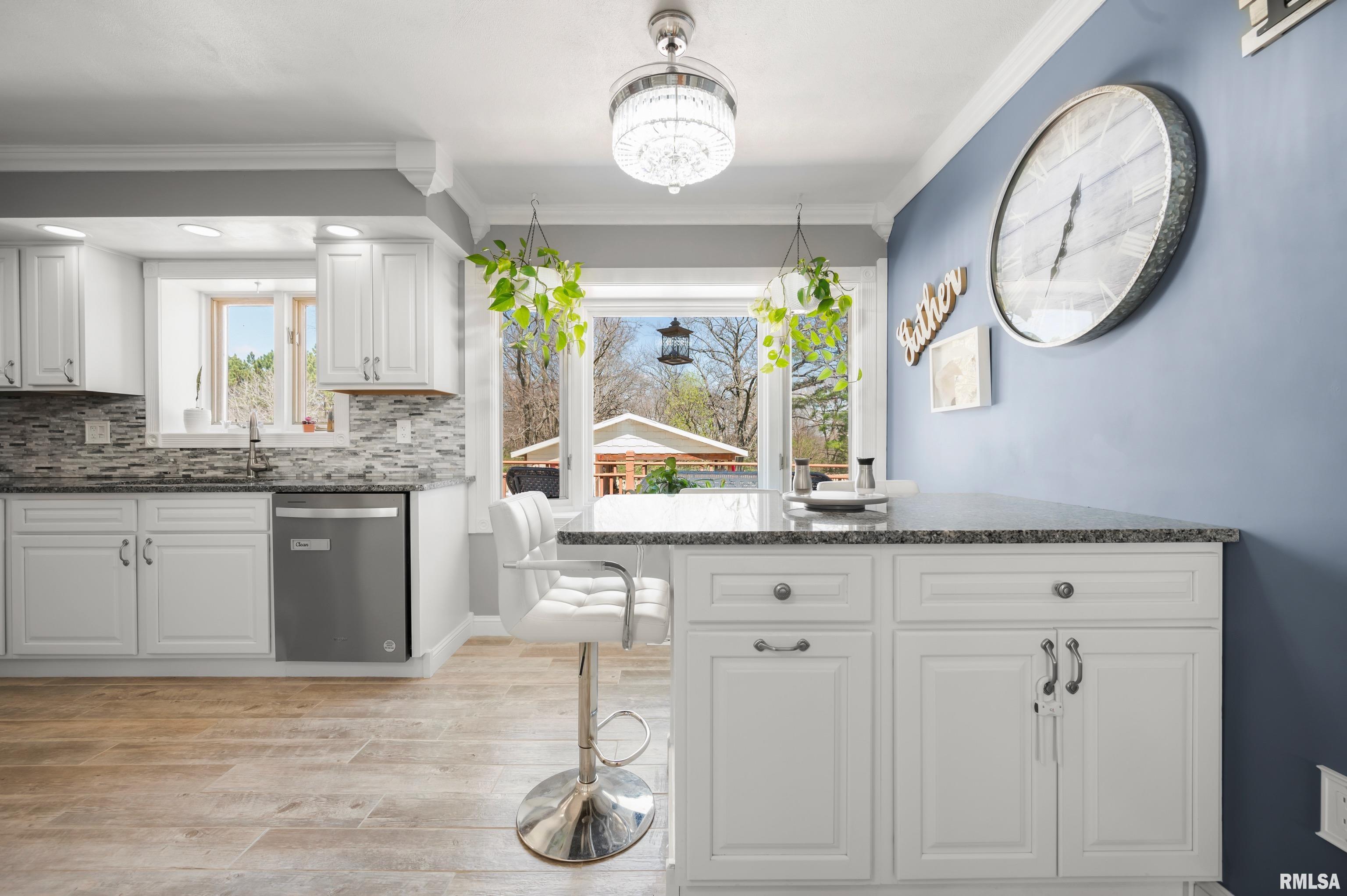 348 Circle Shore Drive Washington, IL 61571 - Photo 14 of 54