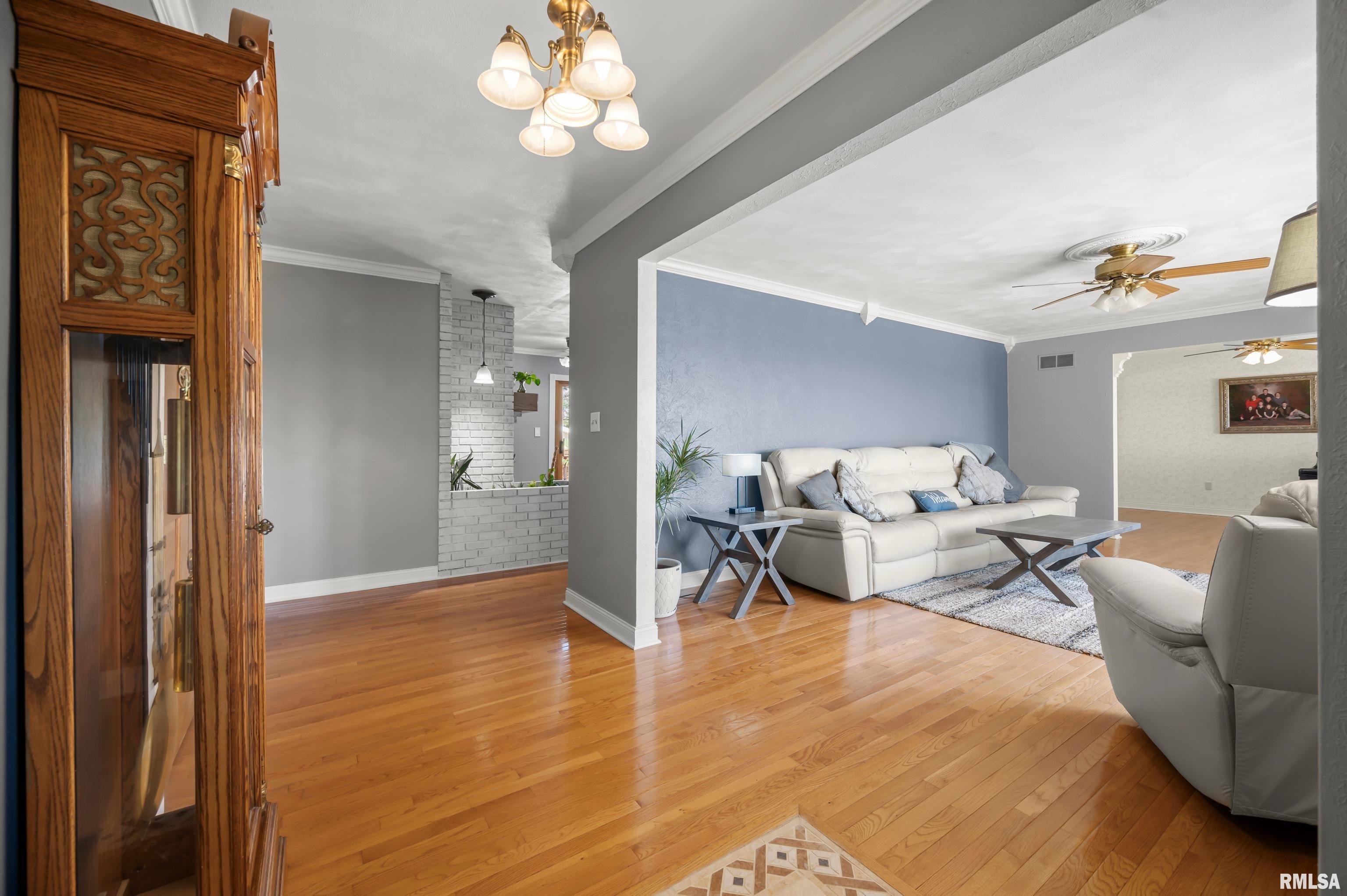 348 Circle Shore Drive Washington, IL 61571 - Photo 5 of 54