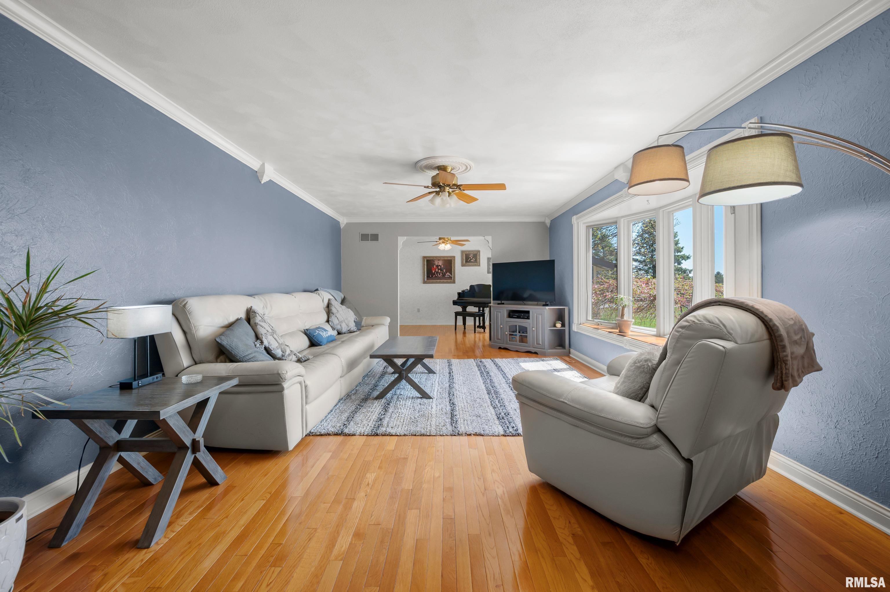 348 Circle Shore Drive Washington, IL 61571 - Photo 6 of 54