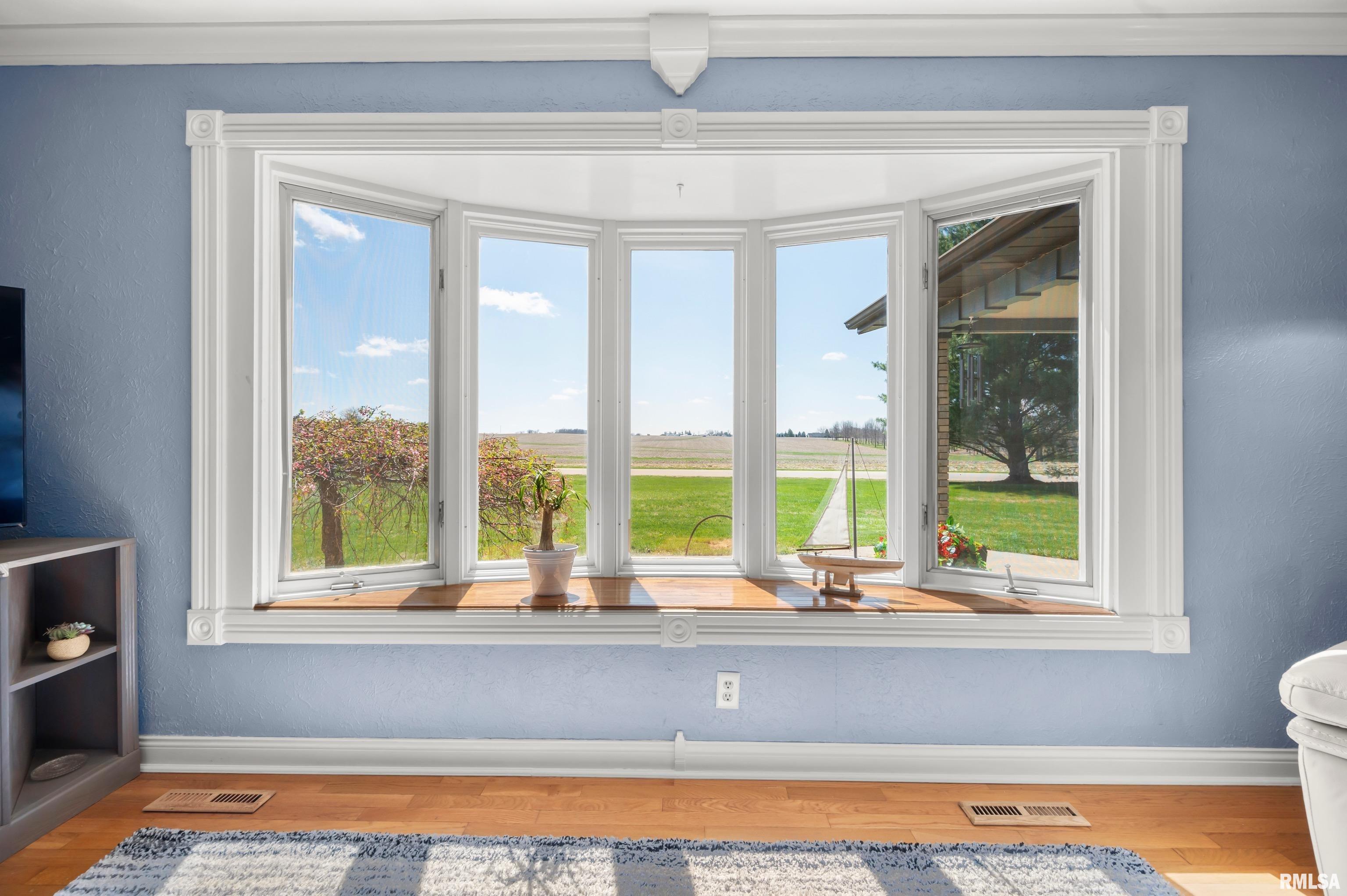 348 Circle Shore Drive Washington, IL 61571 - Photo 7 of 54