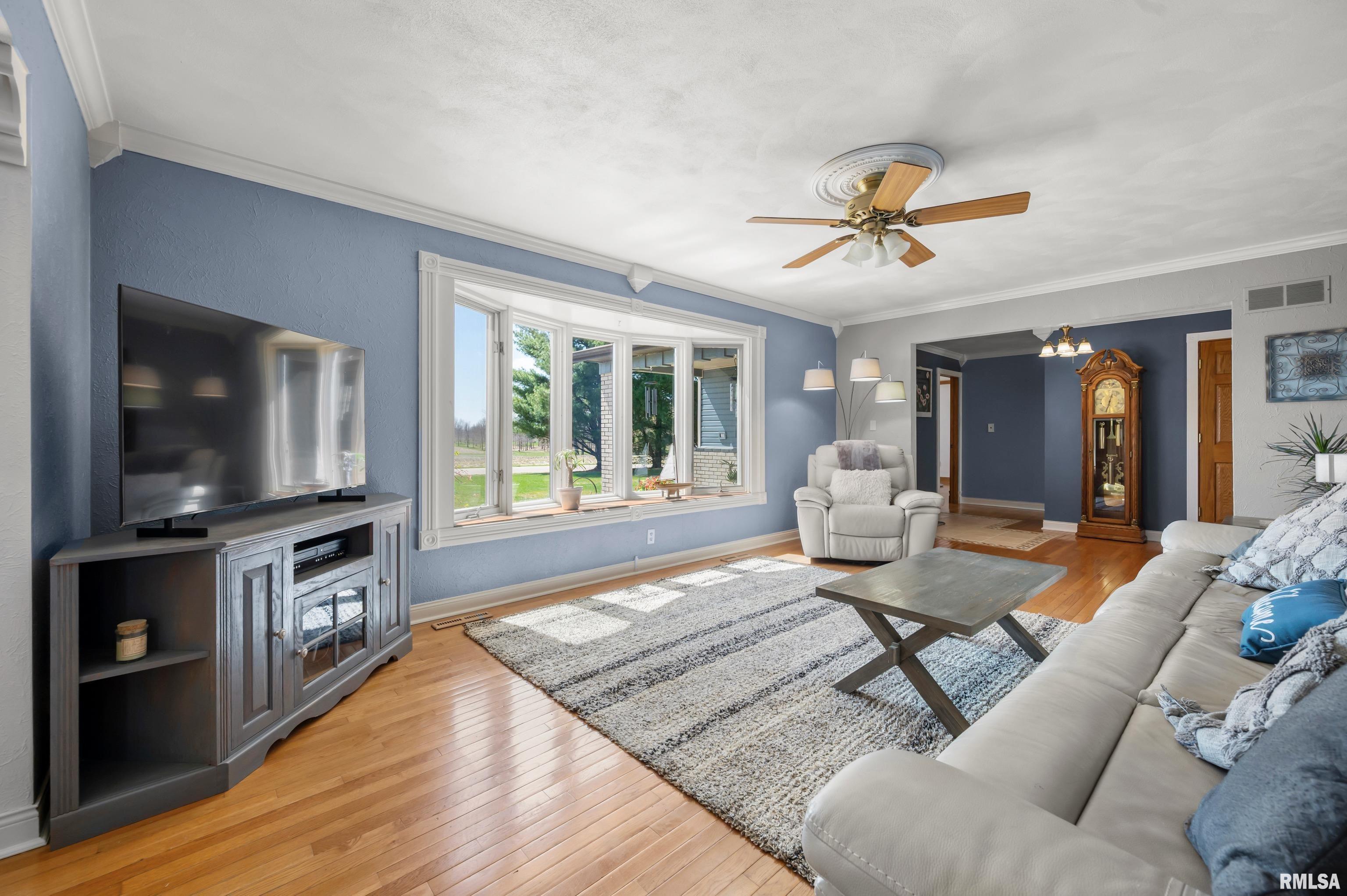 348 Circle Shore Drive Washington, IL 61571 - Photo 8 of 54