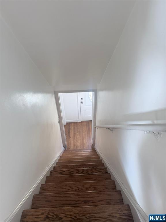 174 Rutherford Place, Unit 2 North Arlington, NJ 07031 - Photo 3 of 4