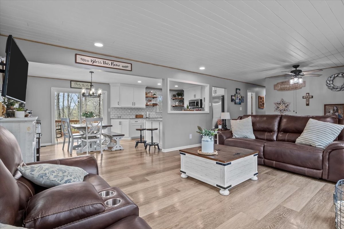 105 Clearwater Drive Tennessee Ridge, TN 37178 - Photo 12 of 67