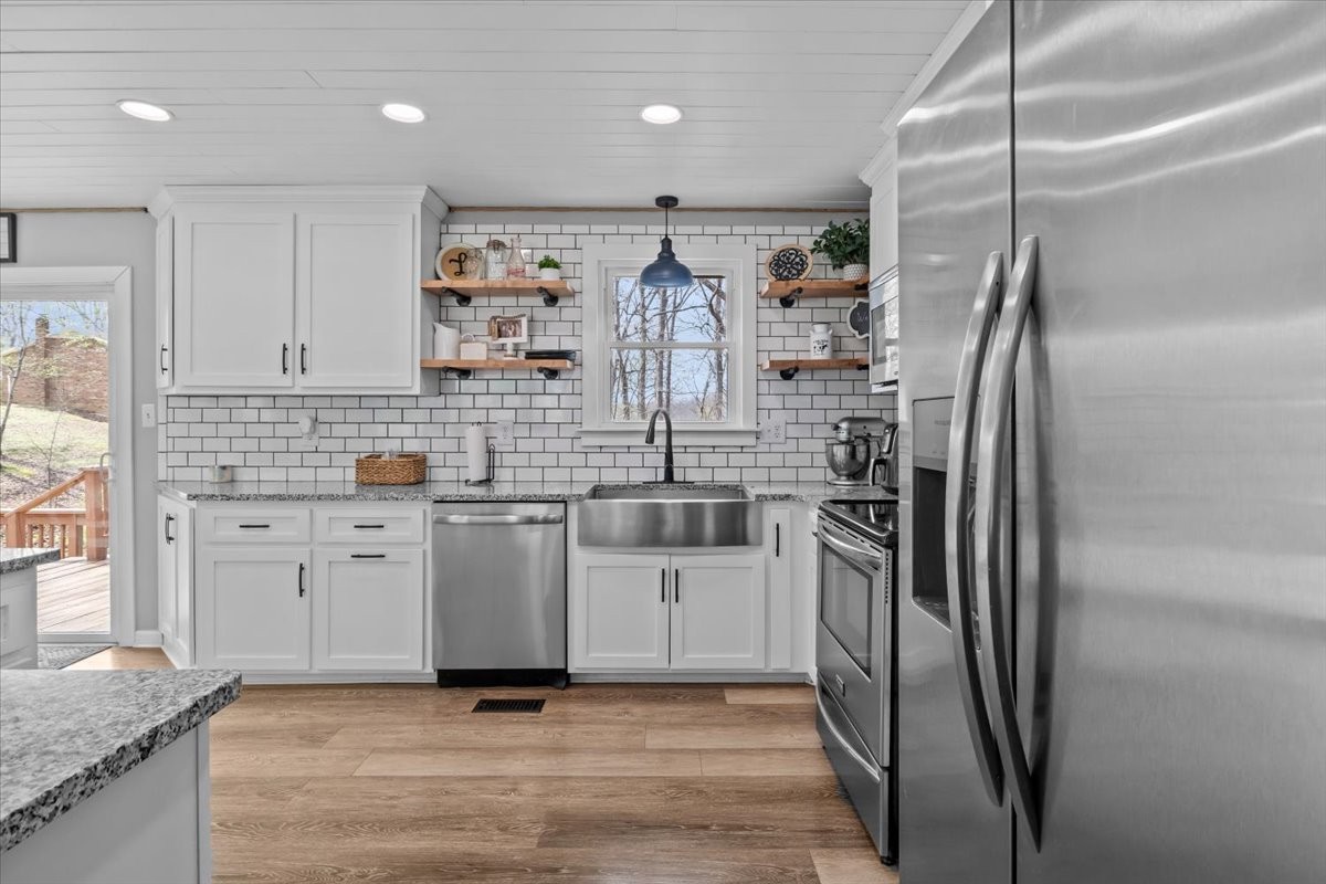 105 Clearwater Drive Tennessee Ridge, TN 37178 - Photo 19 of 67