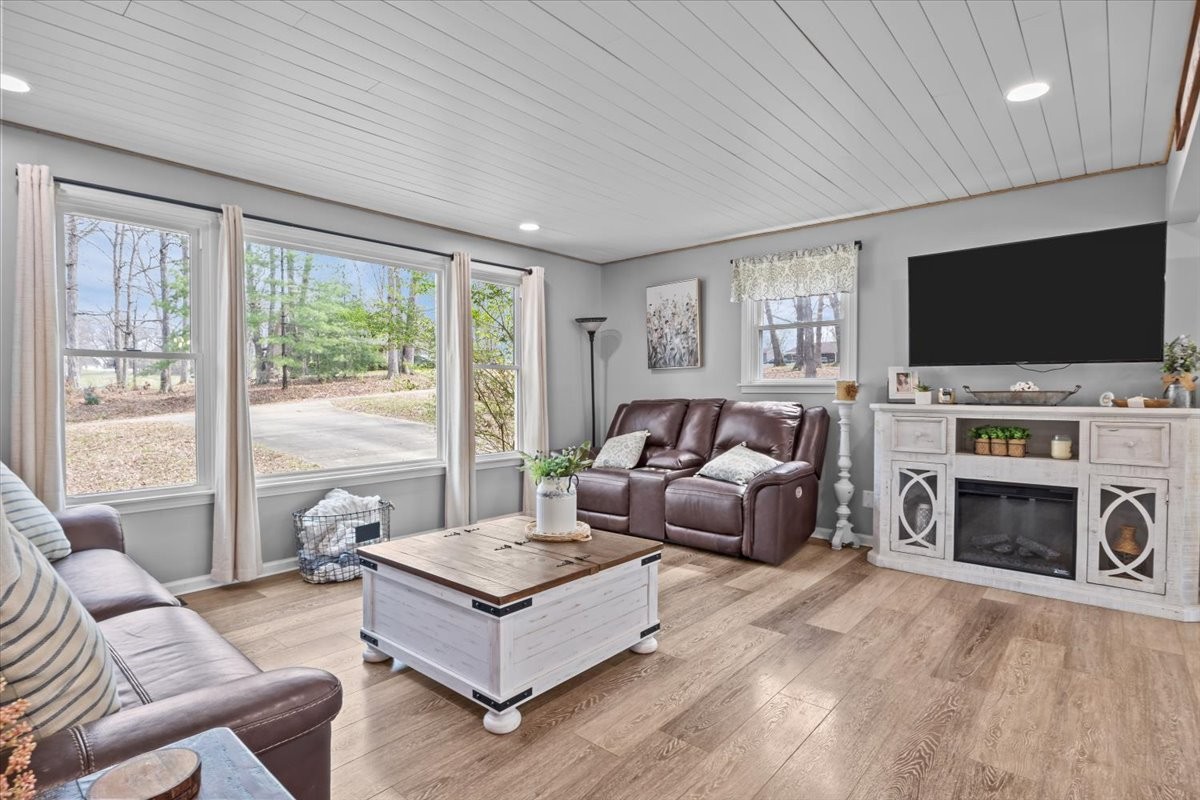 105 Clearwater Drive Tennessee Ridge, TN 37178 - Photo 10 of 67