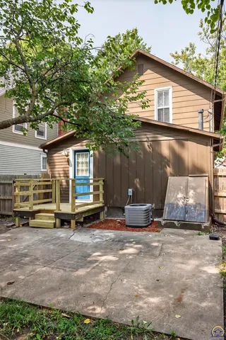 $139,650 | 306 Southwest Clay Street, Topeka, KS 66606