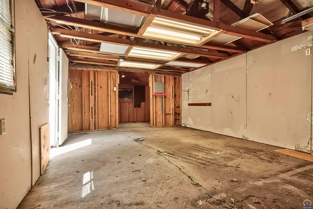 $139,650 | 306 Southwest Clay Street, Topeka, KS 66606