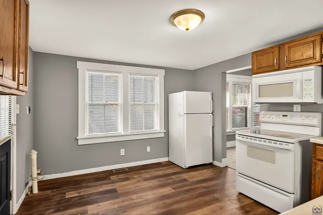 $139,650 | 306 Southwest Clay Street, Topeka, KS 66606