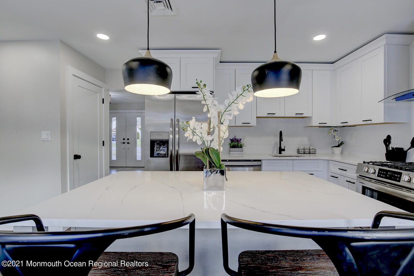 8 Sandybrook Road Manalapan, NJ 07726 - Photo 14 of 34 17 - Kitchen