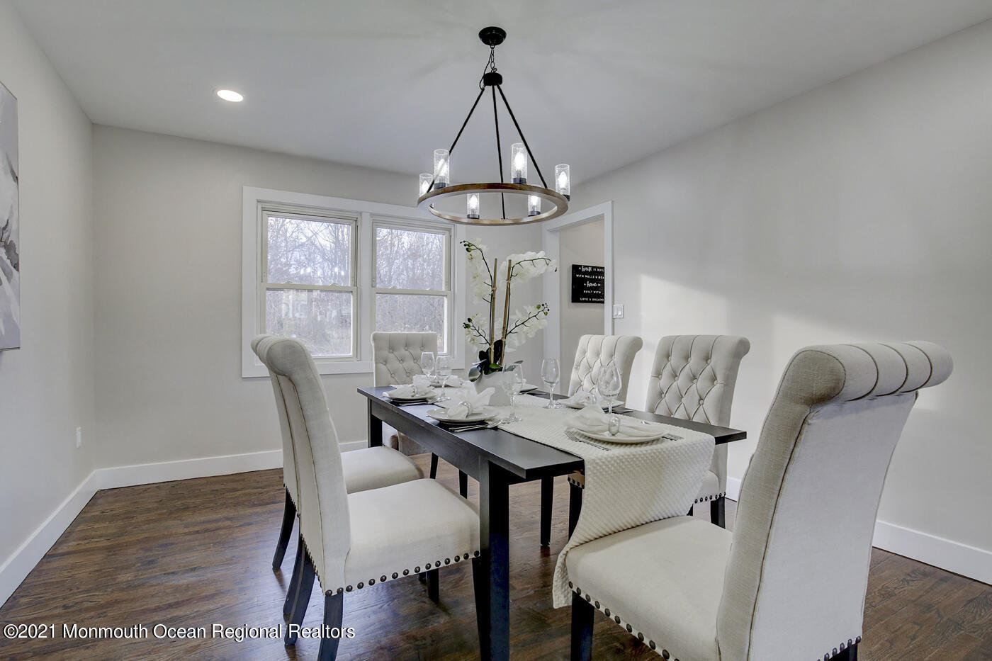 9 - Dining Room