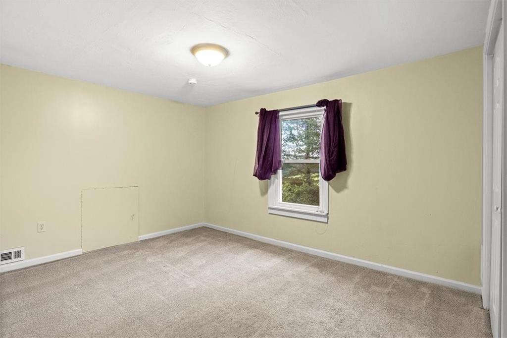 2051 Renton Road Pittsburgh, PA 15239 - Photo 2 of 25 Gallery Image 2