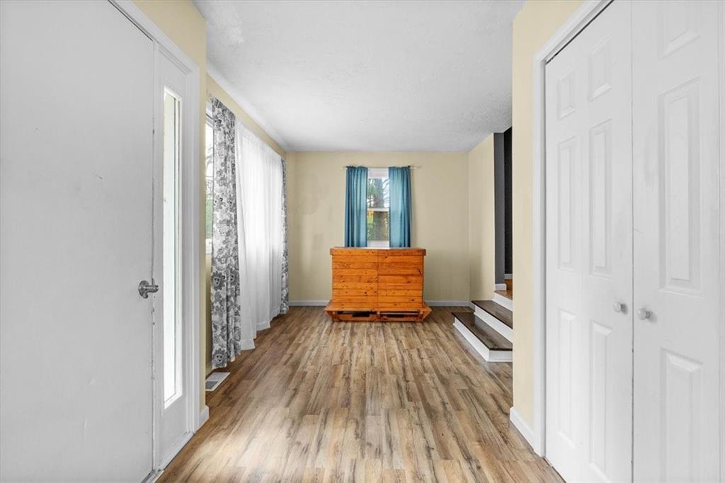 2051 Renton Road Pittsburgh, PA 15239 - Photo 21 of 25 Gallery Image 21