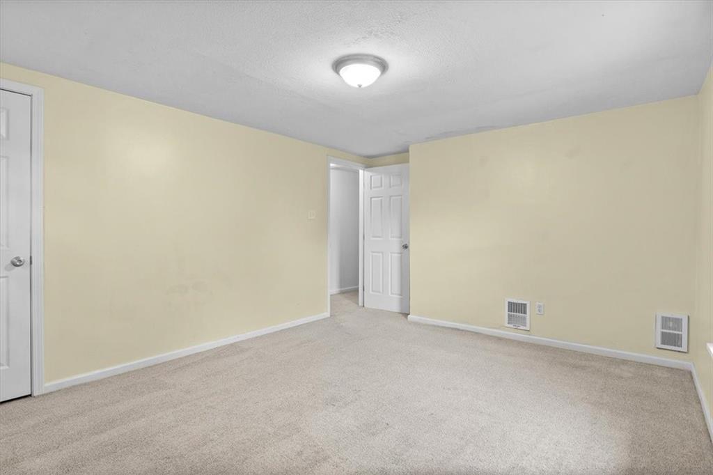 2051 Renton Road Pittsburgh, PA 15239 - Photo 6 of 25 Gallery Image 6