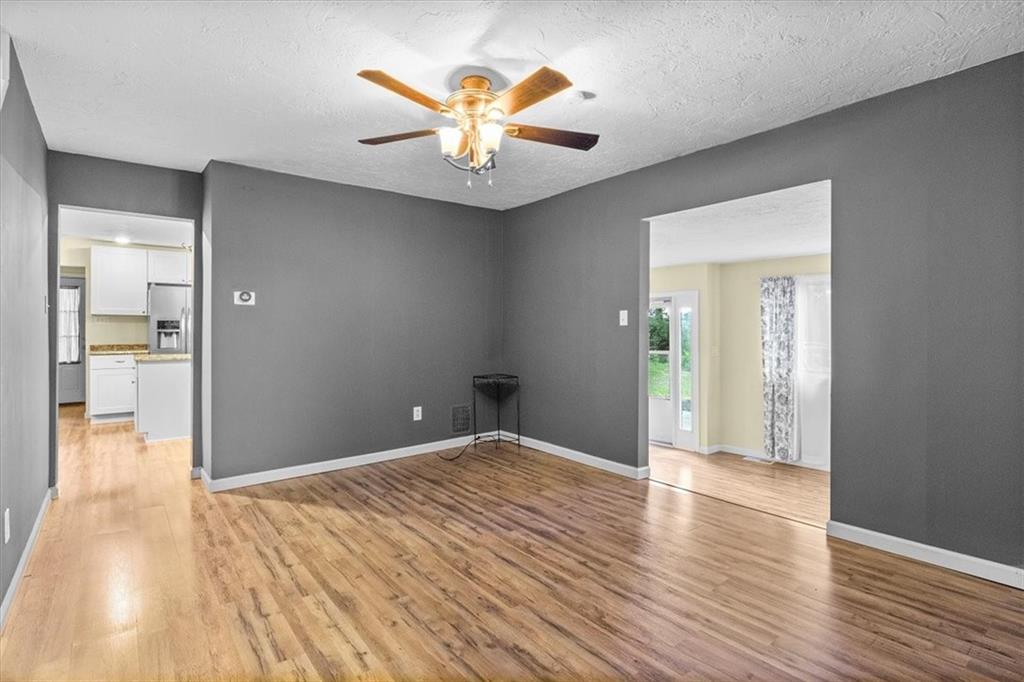 2051 Renton Road Pittsburgh, PA 15239 - Photo 9 of 25 Gallery Image 9