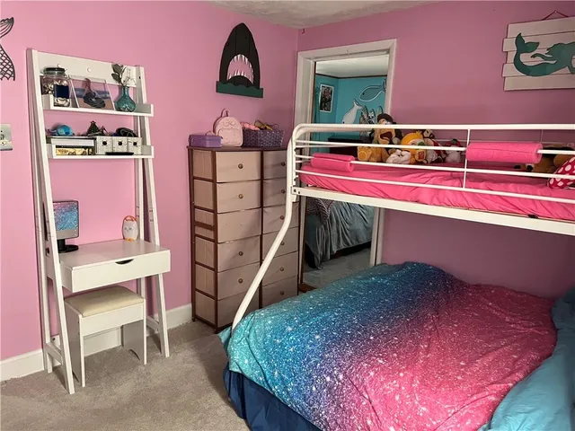 a bed room with a bed
