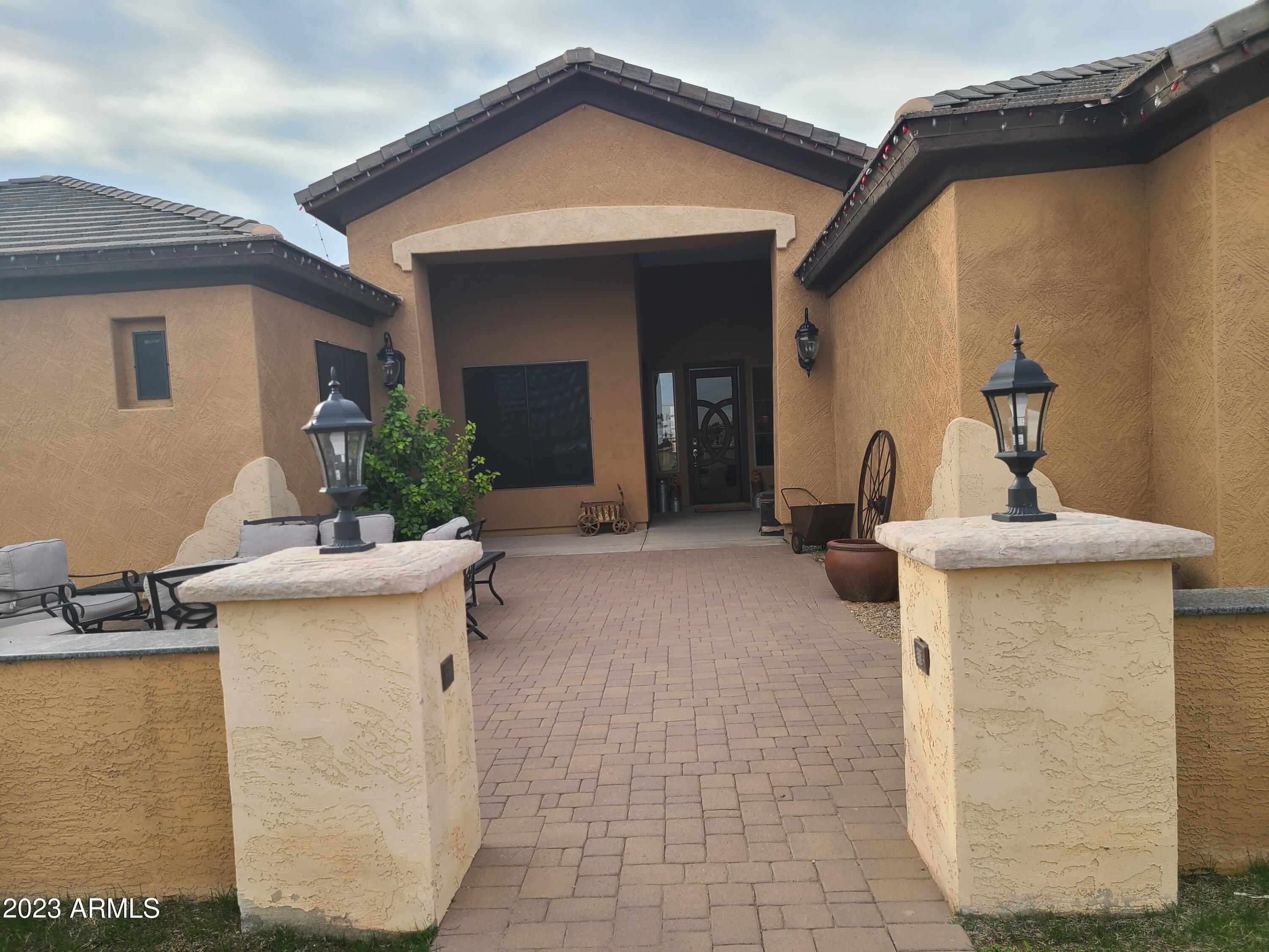 6806 North Citrus Road Waddell, AZ 85355 - Photo 90 of 124 View of front courtyard