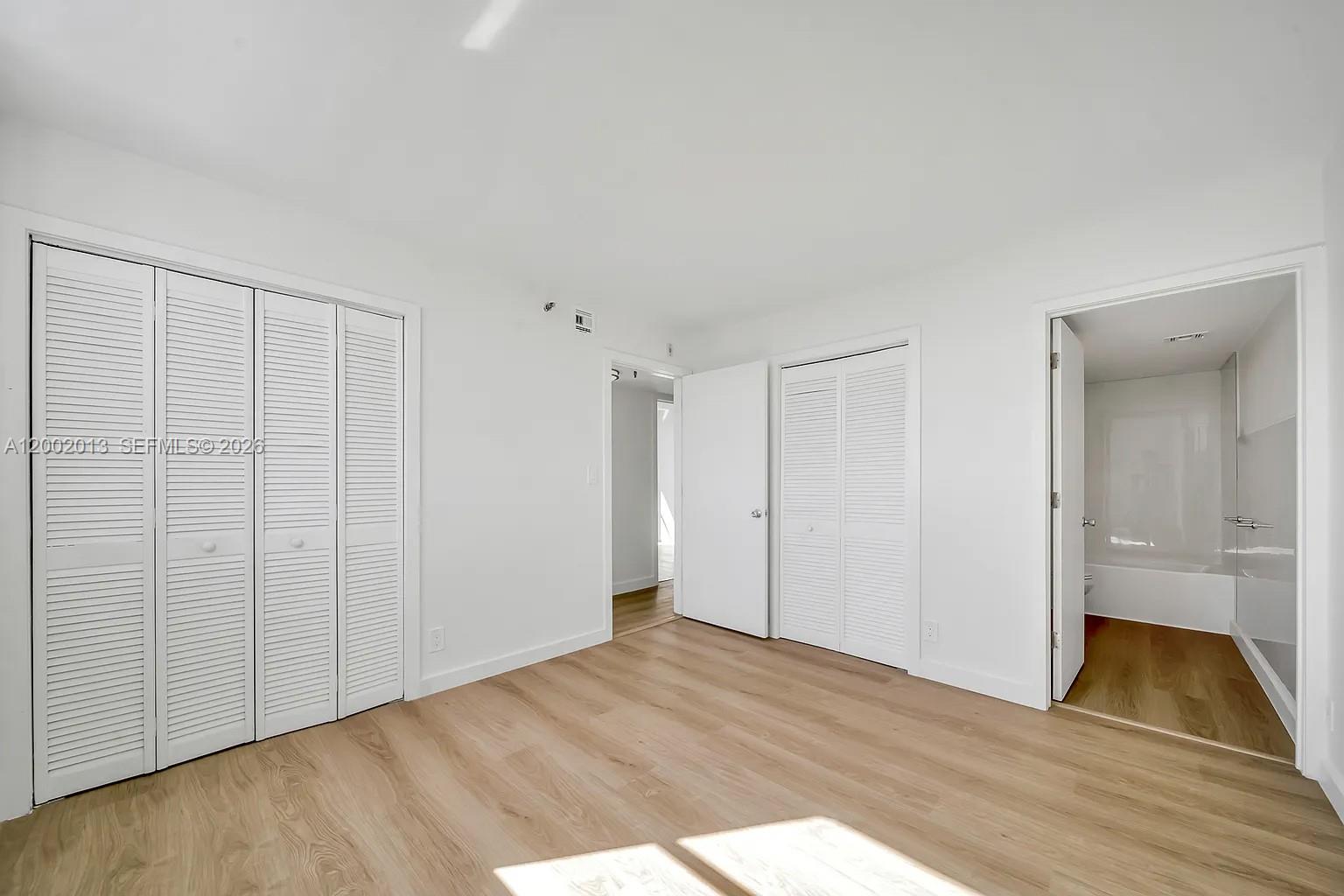 501 Southwest 1st Street, Unit 502 Miami, FL 33130 - Photo 12 of 24 a view of an empty room