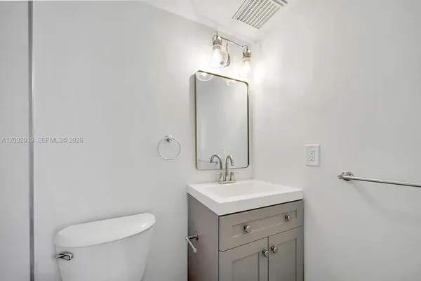 $2,600 | 501 Southwest 1st Street, Unit 502, Miami, FL 33130