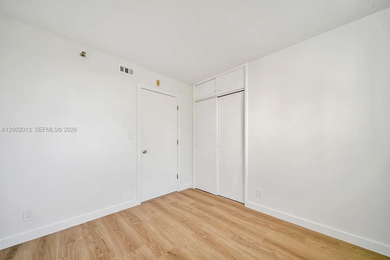 501 Southwest 1st Street, Unit 502 Miami, FL 33130 - Photo 21 of 24 a view of an empty room