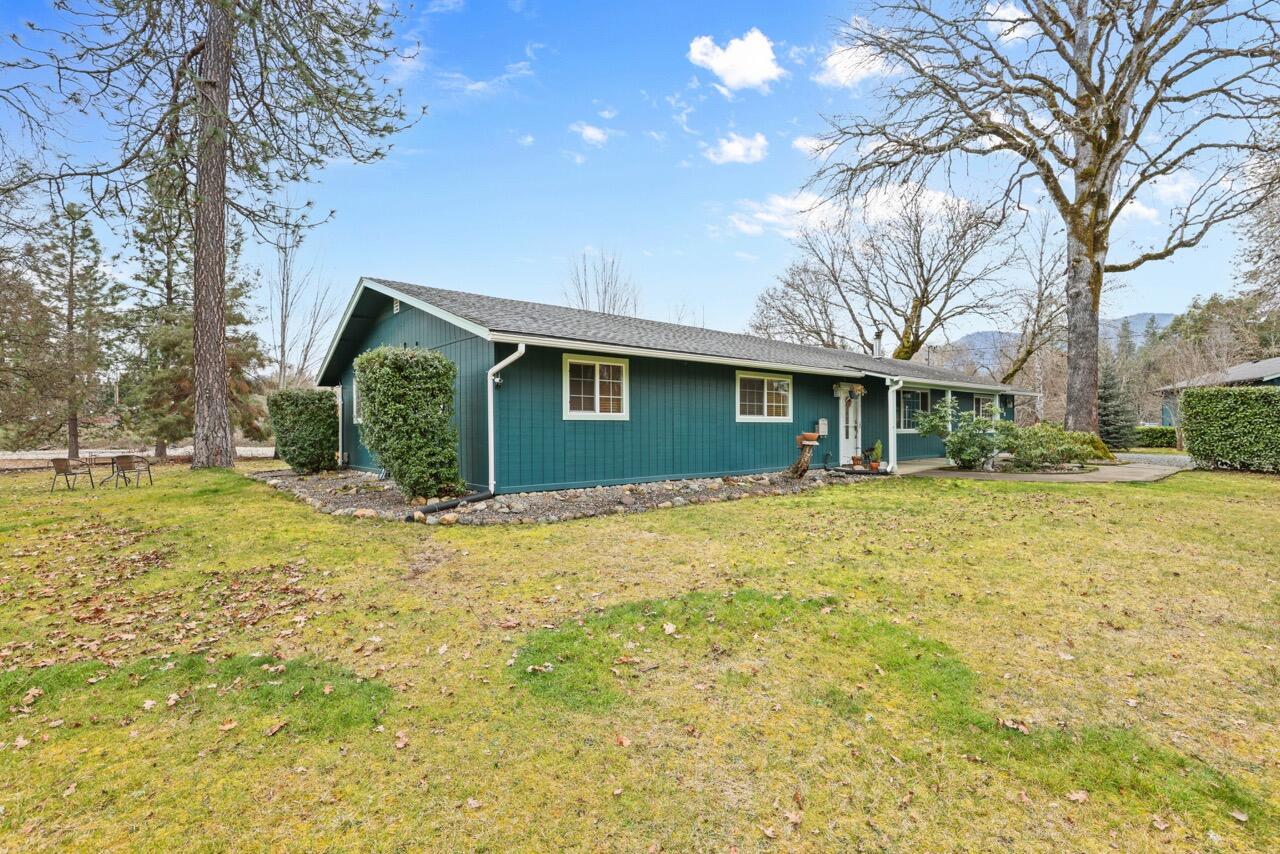 149 Queens Branch Road Rogue River, OR 97537 - Photo 41 of 48 EP1A6666 Large