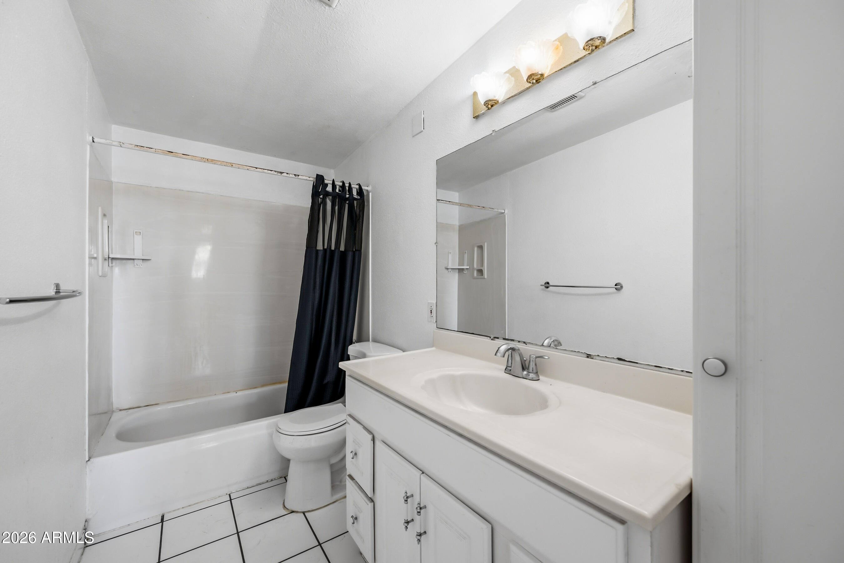 3905 West Almeria Road, Unit 2 Phoenix, AZ 85009 - Photo 13 of 19