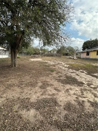 $106,000 | 127 Lake Street, Mathis, TX 78368