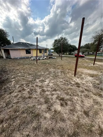 $106,000 | 127 Lake Street, Mathis, TX 78368