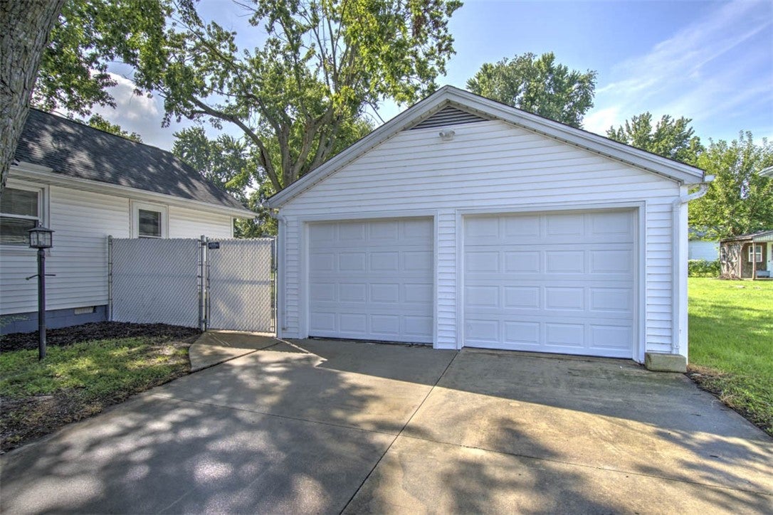 1715 West Ravina Park Road Decatur, IL 62526 - Photo 19 of 22 Gallery Image 19