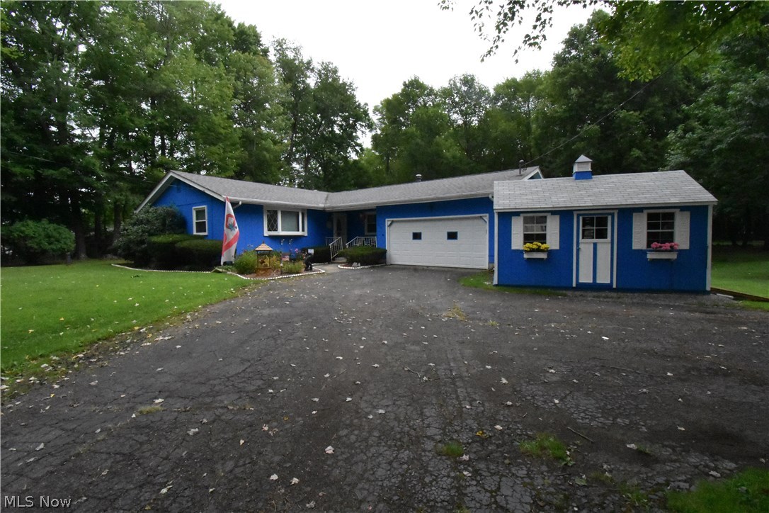 3189 Pothour Wheeler Road Hubbard, OH 44425 - Photo 2 of 33 Gallery Image 2