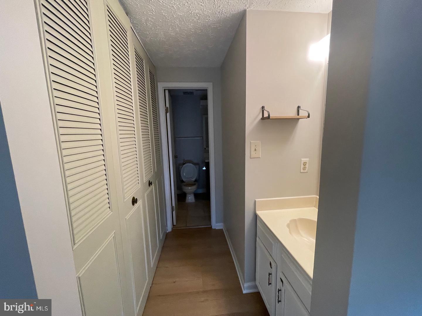 11906 Fieldthorn Court Reston, VA 20194 - Photo 7 of 18 Vanity
