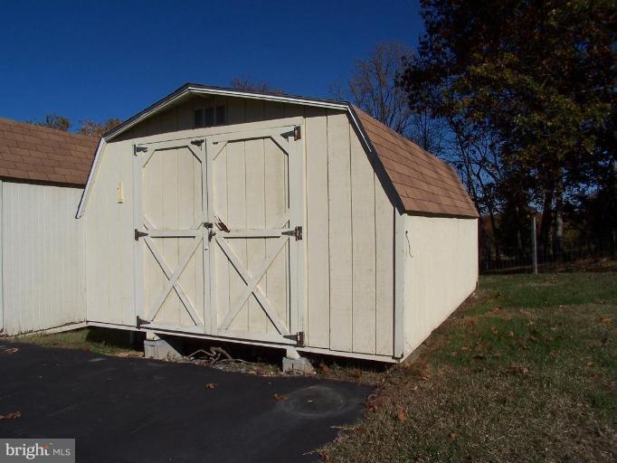 5203 Huntingtown Road Huntingtown, MD 20639 - Photo 13 of 25 Shed