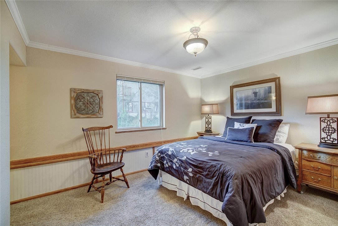 591 Ryan Gulch Road Silverthorne, CO 80498 - Photo 26 of 34 The fourth bedroom with ensuite bathroom.