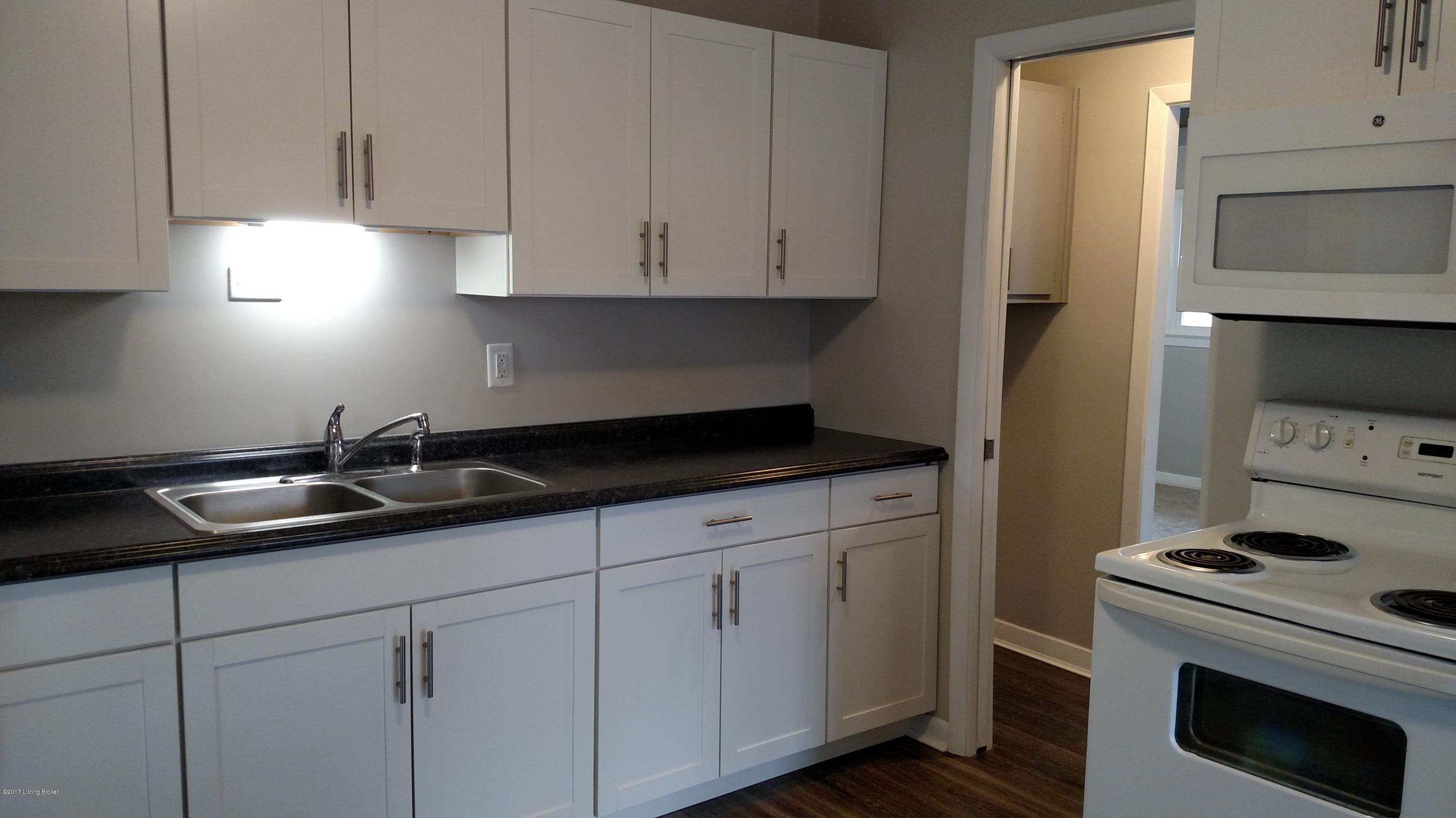 1814 Millgate Road Louisville, KY 40223 - Photo 5 of 14 Kitchen 1
