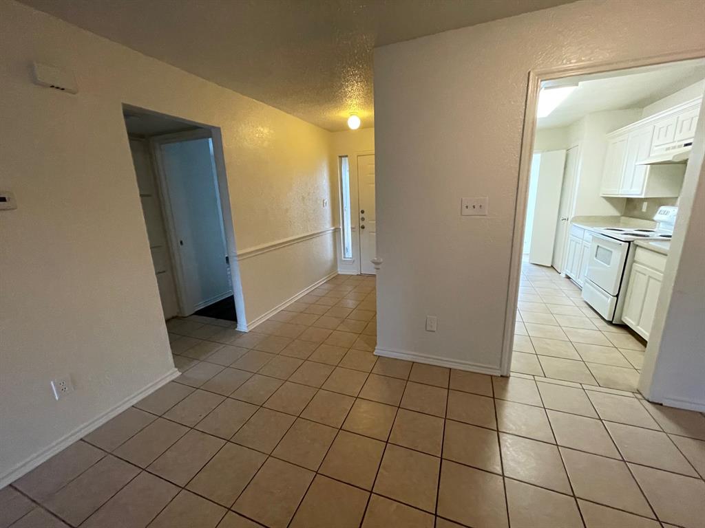 804 Cullum Court, Unit A Hurst, TX 76053 - Photo 6 of 29