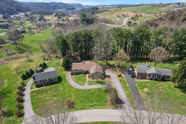 $419,000 | 823 Birdie Drive, Abingdon, VA 24211